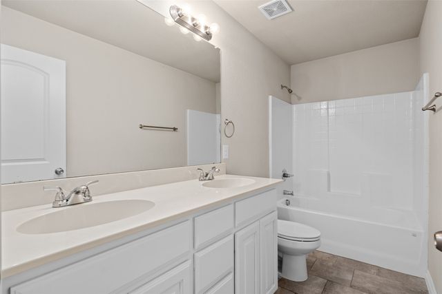 145 Wilson Cliff Drive, White Settlement, TX 76108