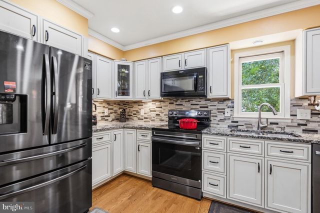 9415 PARK HUNT CT, Springfield, VA 22153