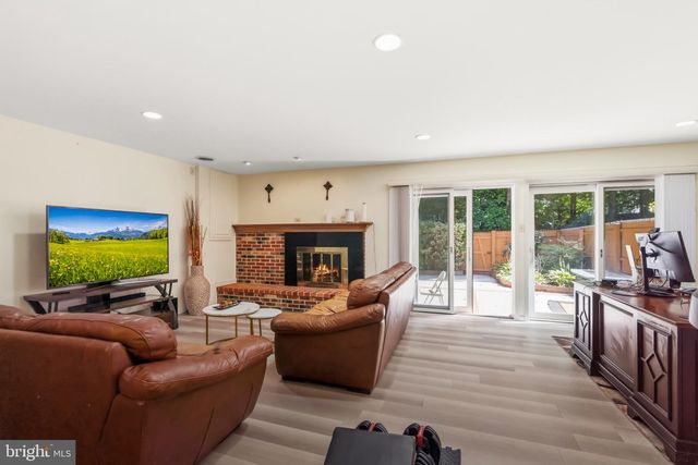 9415 PARK HUNT CT, Springfield, VA 22153