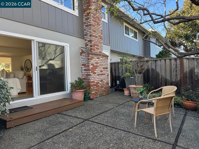 183 Miramonte Dr, Moraga, CA 94556