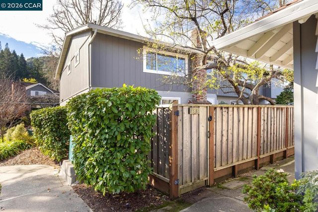 183 Miramonte Dr, Moraga, CA 94556