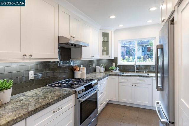 183 Miramonte Dr, Moraga, CA 94556