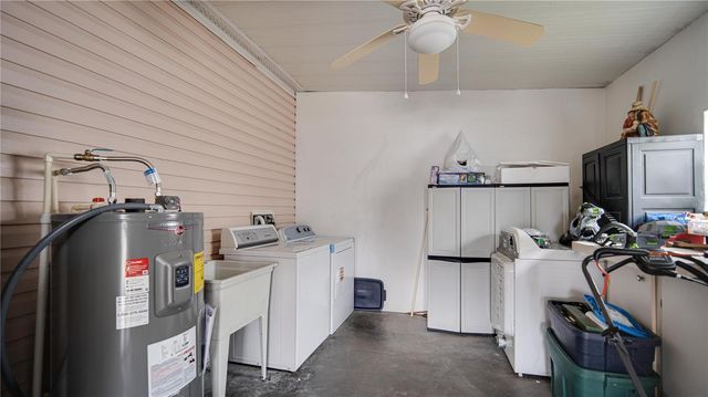 226 DOUGLAS PARK AVENUE, Davenport, FL 33897