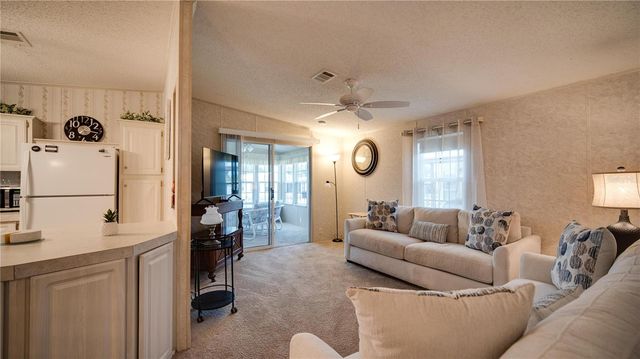 226 DOUGLAS PARK AVENUE, Davenport, FL 33897