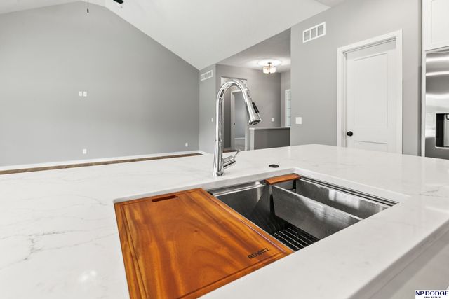 9228 S 71 Avenue, Papillion, NE 68133