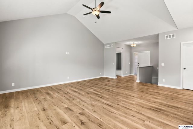 9228 S 71 Avenue, Papillion, NE 68133