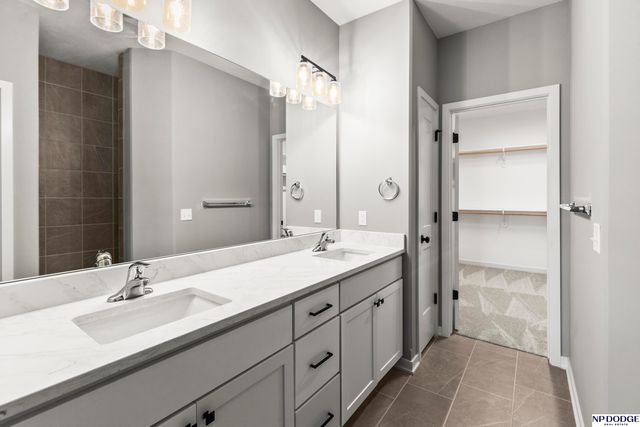 9228 S 71 Avenue, Papillion, NE 68133