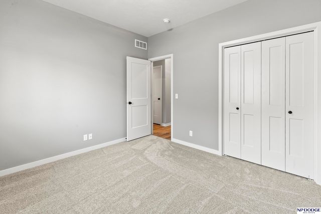 9228 S 71 Avenue, Papillion, NE 68133