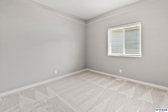 9228 S 71 Avenue, Papillion, NE 68133