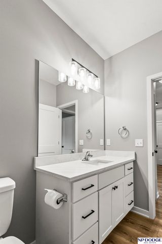 9228 S 71 Avenue, Papillion, NE 68133