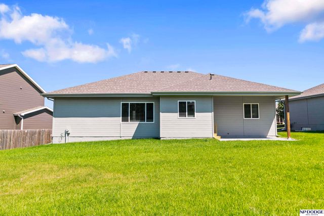 9228 S 71 Avenue, Papillion, NE 68133