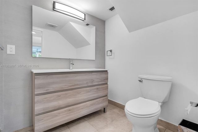 1769 Wa Kee Na Dr, Miami, FL 33133