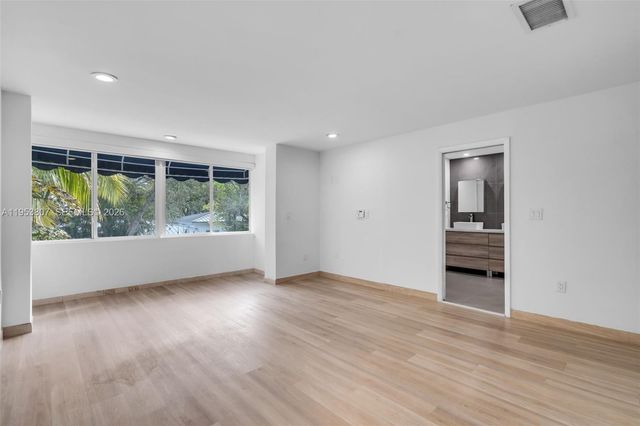 1769 Wa Kee Na Dr, Miami, FL 33133