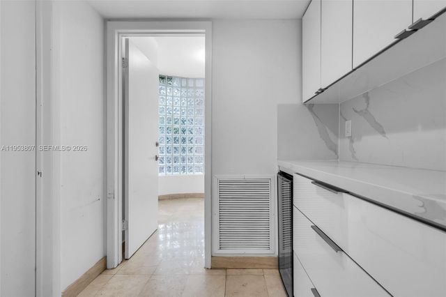 1769 Wa Kee Na Dr, Miami, FL 33133