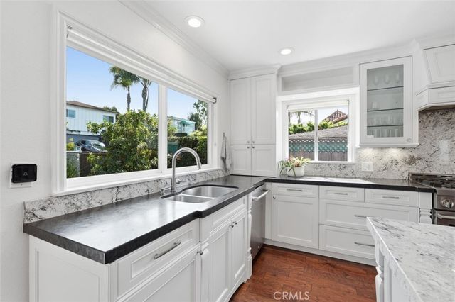3013 Maple Avenue, Manhattan Beach, CA 90266