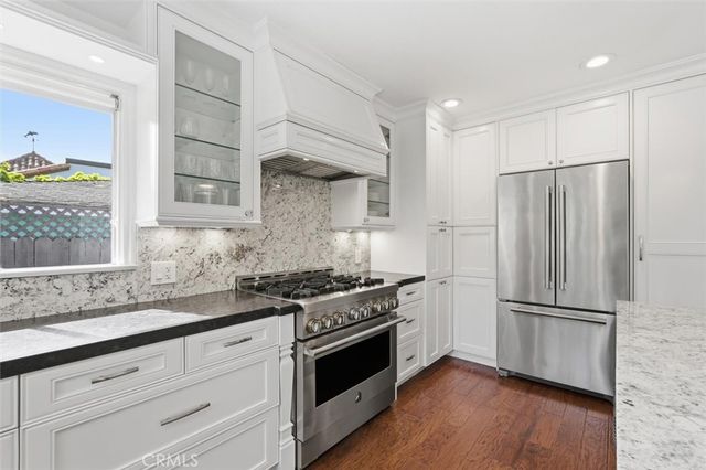 3013 Maple Avenue, Manhattan Beach, CA 90266