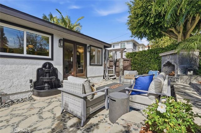 3013 Maple Avenue, Manhattan Beach, CA 90266
