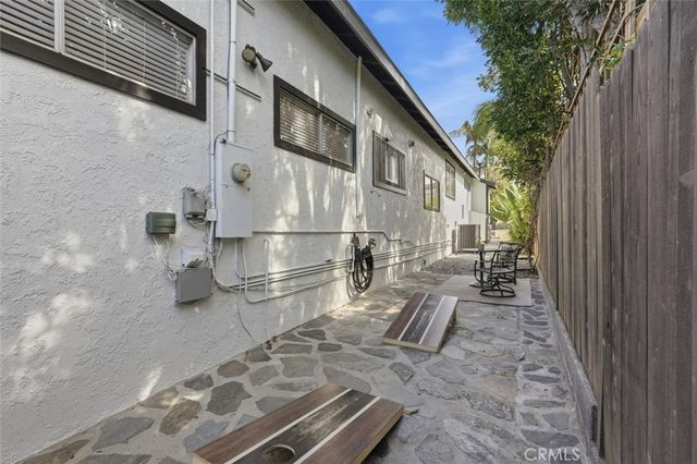 3013 Maple Avenue, Manhattan Beach, CA 90266