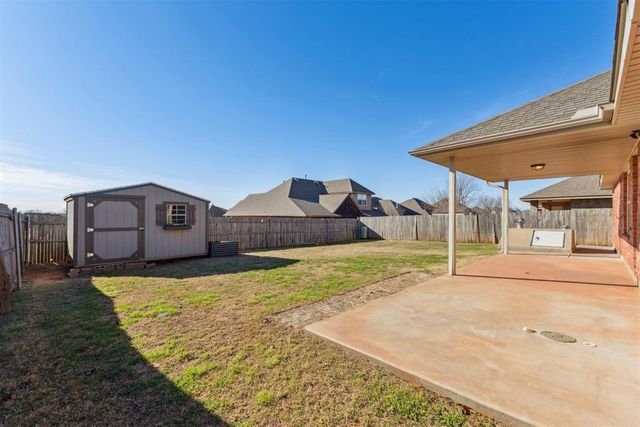 2504 SE 11th Street, Moore, OK 73160