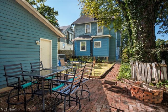 1333 Nicholson Avenue, Lakewood, OH 44107