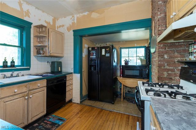 1333 Nicholson Avenue, Lakewood, OH 44107