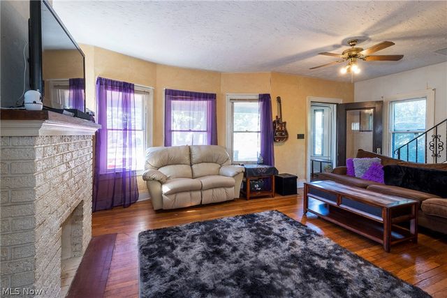 1333 Nicholson Avenue, Lakewood, OH 44107