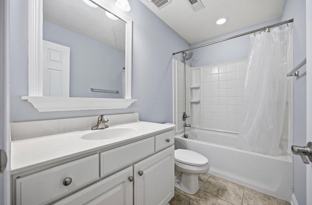 4222 Bradhurst Drive, 15, Dublin, OH 43016