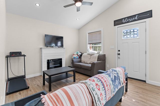 5811 Lake Granbury Trail, Granbury, TX 76048