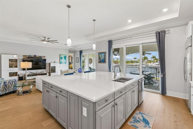 3036 CHRISTOPHERS WATCH LANE, Ruskin, FL 33570