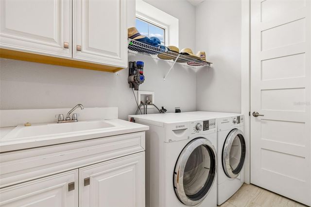 3036 CHRISTOPHERS WATCH LANE, Ruskin, FL 33570