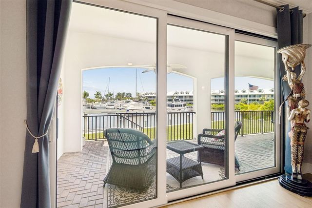 3036 CHRISTOPHERS WATCH LANE, Ruskin, FL 33570