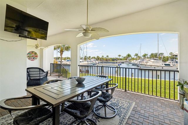 3036 CHRISTOPHERS WATCH LANE, Ruskin, FL 33570