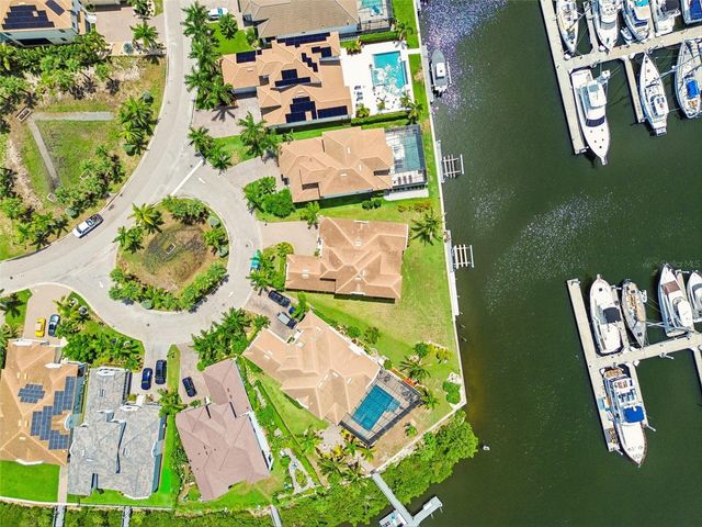 3036 CHRISTOPHERS WATCH LANE, Ruskin, FL 33570