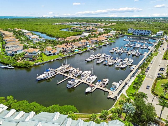3036 CHRISTOPHERS WATCH LANE, Ruskin, FL 33570