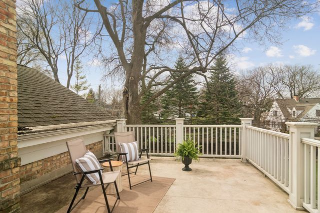 630 S Beverly Lane, Arlington Heights, IL 60005