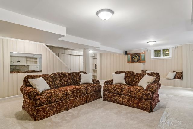 630 S Beverly Lane, Arlington Heights, IL 60005
