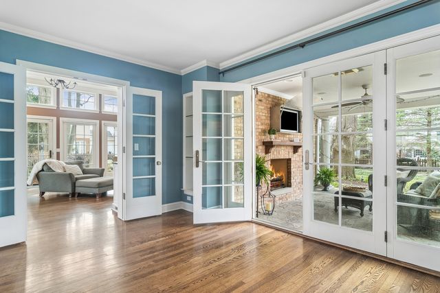 630 S Beverly Lane, Arlington Heights, IL 60005