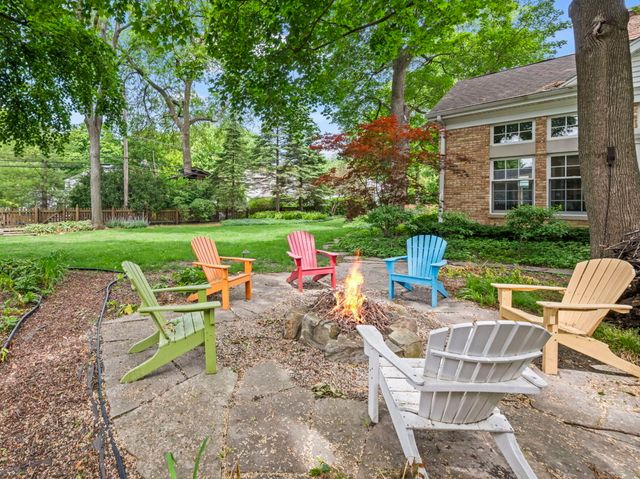 630 S Beverly Lane, Arlington Heights, IL 60005