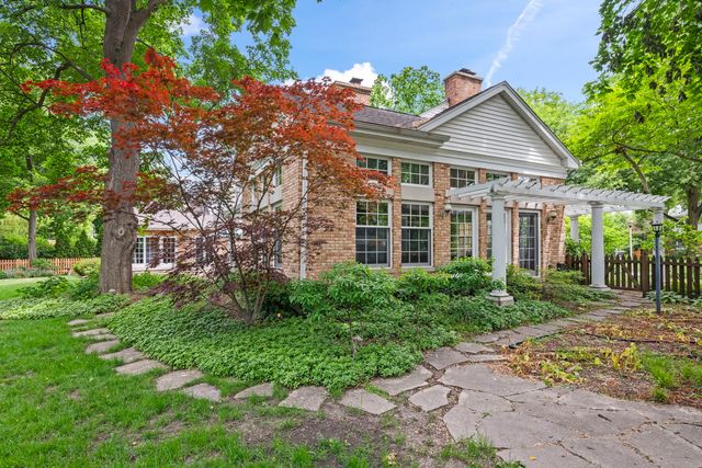 630 S Beverly Lane, Arlington Heights, IL 60005