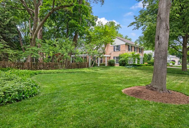 630 S Beverly Lane, Arlington Heights, IL 60005
