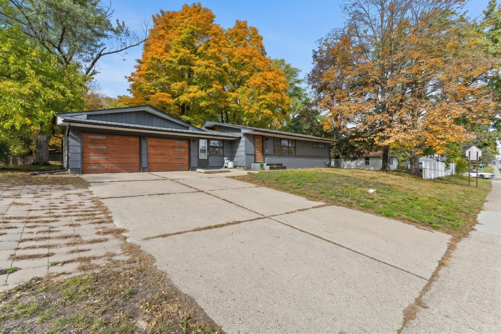 8320 Penn Avenue S, Bloomington, MN 55431 — photo 3