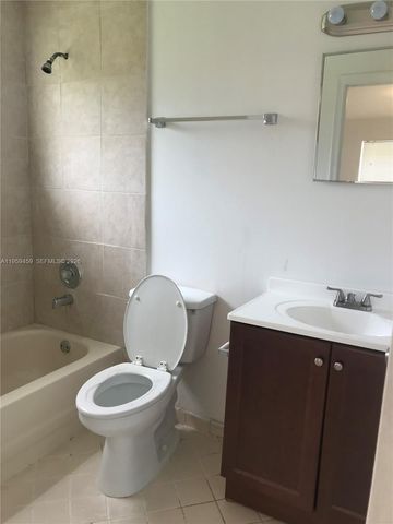 1017 SW 8th St 1-4, Hallandale Beach, FL 33009