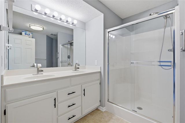 704 Highland Drive, Leavenworth, KS 66048