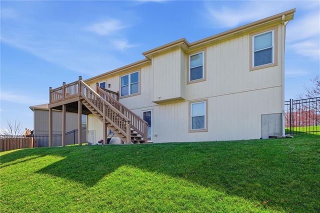 704 Highland Drive, Leavenworth, KS 66048