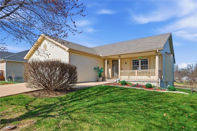 704 Highland Drive, Leavenworth, KS 66048