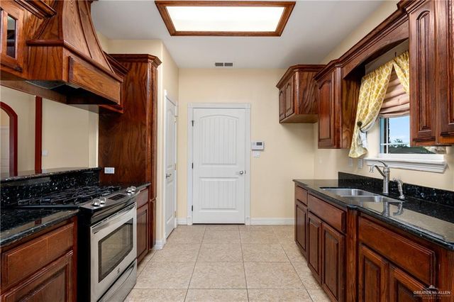 5220 E Curve Road, Edinburg, TX 78542