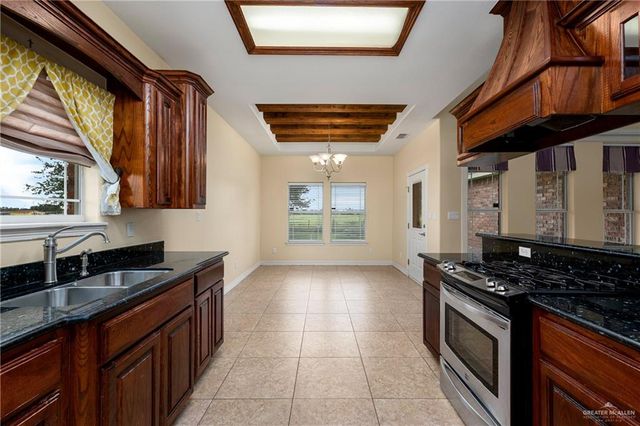 5220 E Curve Road, Edinburg, TX 78542