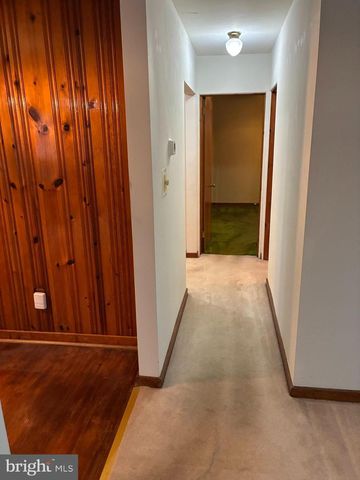 11 W HIGHLAND AVE, Enola, PA 17025