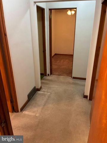 11 W HIGHLAND AVE, Enola, PA 17025