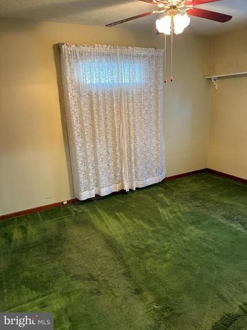 11 W HIGHLAND AVE, Enola, PA 17025